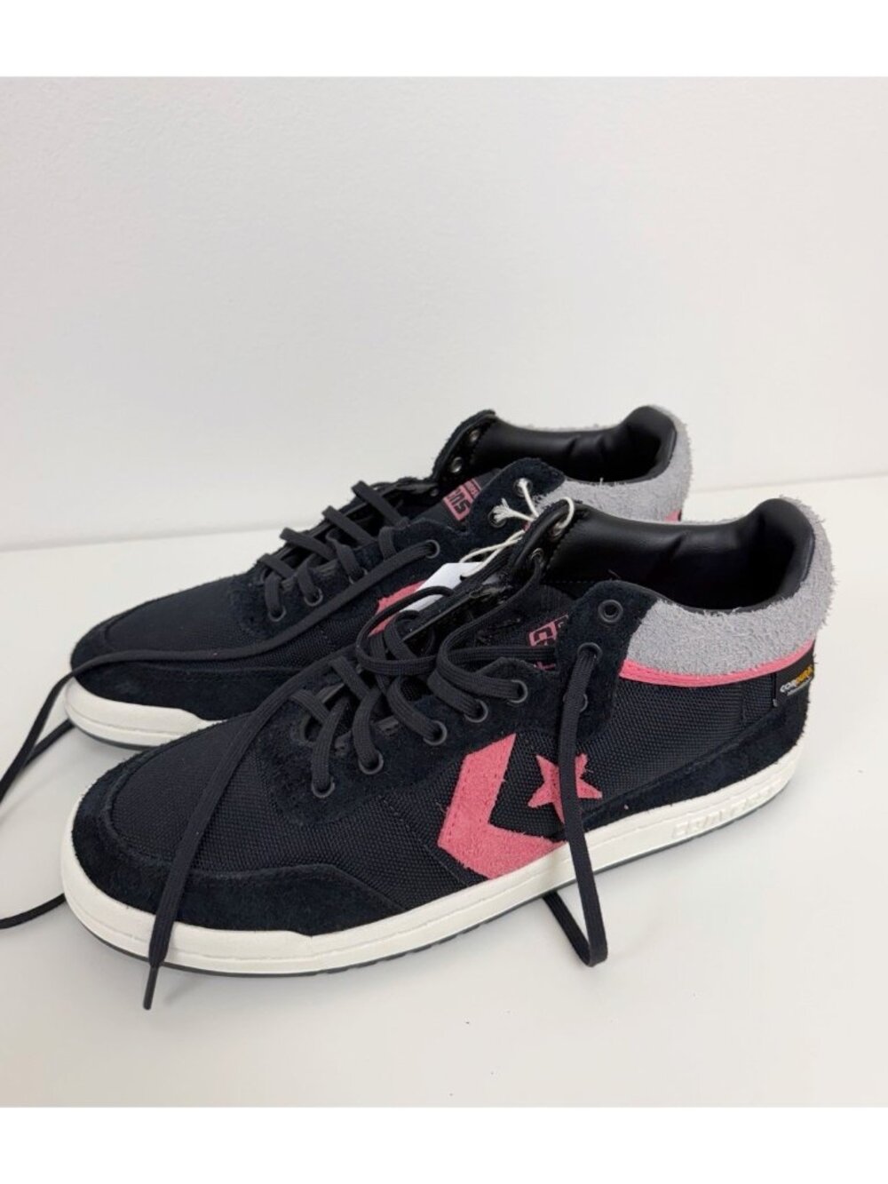 Converse Fastbreak Pro Mid Size 8.5 Mens/Womens size 10 Black Pink New